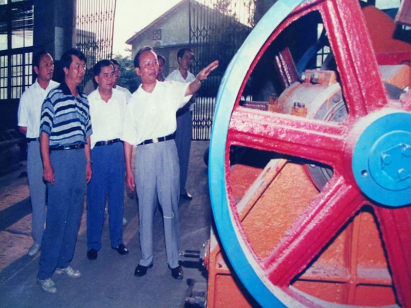 1996��8�¹��ֵ�ί�����Զͨ�����������ֳ�